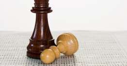 风险：十锭银子的比喻（路加福音19:11-27）