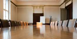 重建圣殿（以斯拉记1:1-6:22）