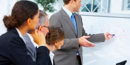 主题C：异教徒国王的降卑与被黜（但 4）