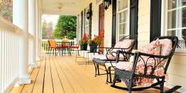 在工作中保持信仰与行为的一致（提前 1:1–11, 18–20; 3:14–16）